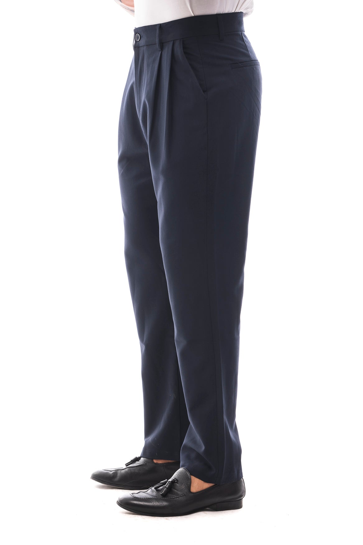 PANTALÓN CHINO PINZAS