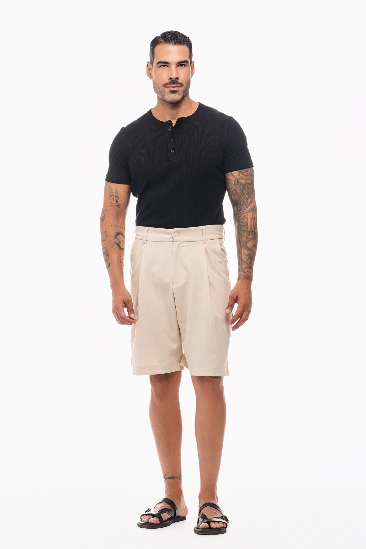 PANTALÓN BERMUDA PINZAS