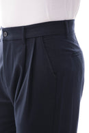 PANTALÓN CHINO PINZAS
