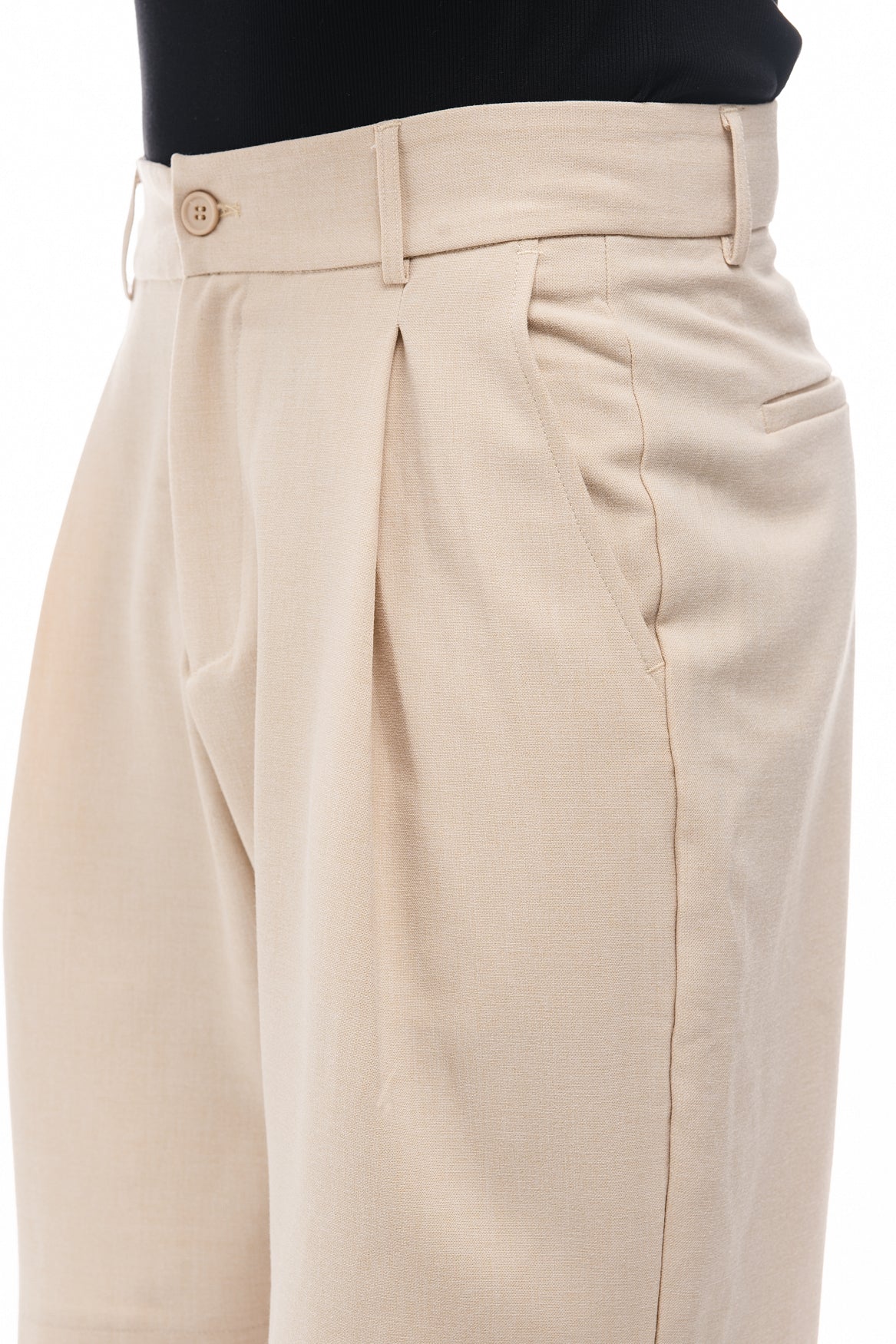 PANTALÓN BERMUDA PINZAS
