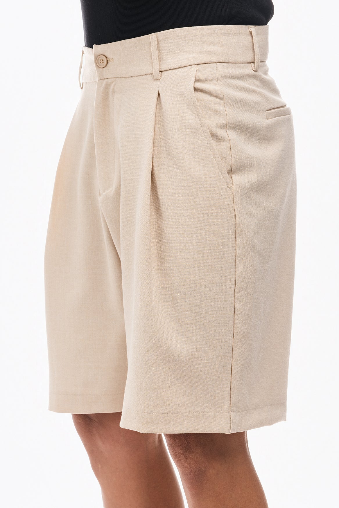 PANTALÓN BERMUDA PINZAS