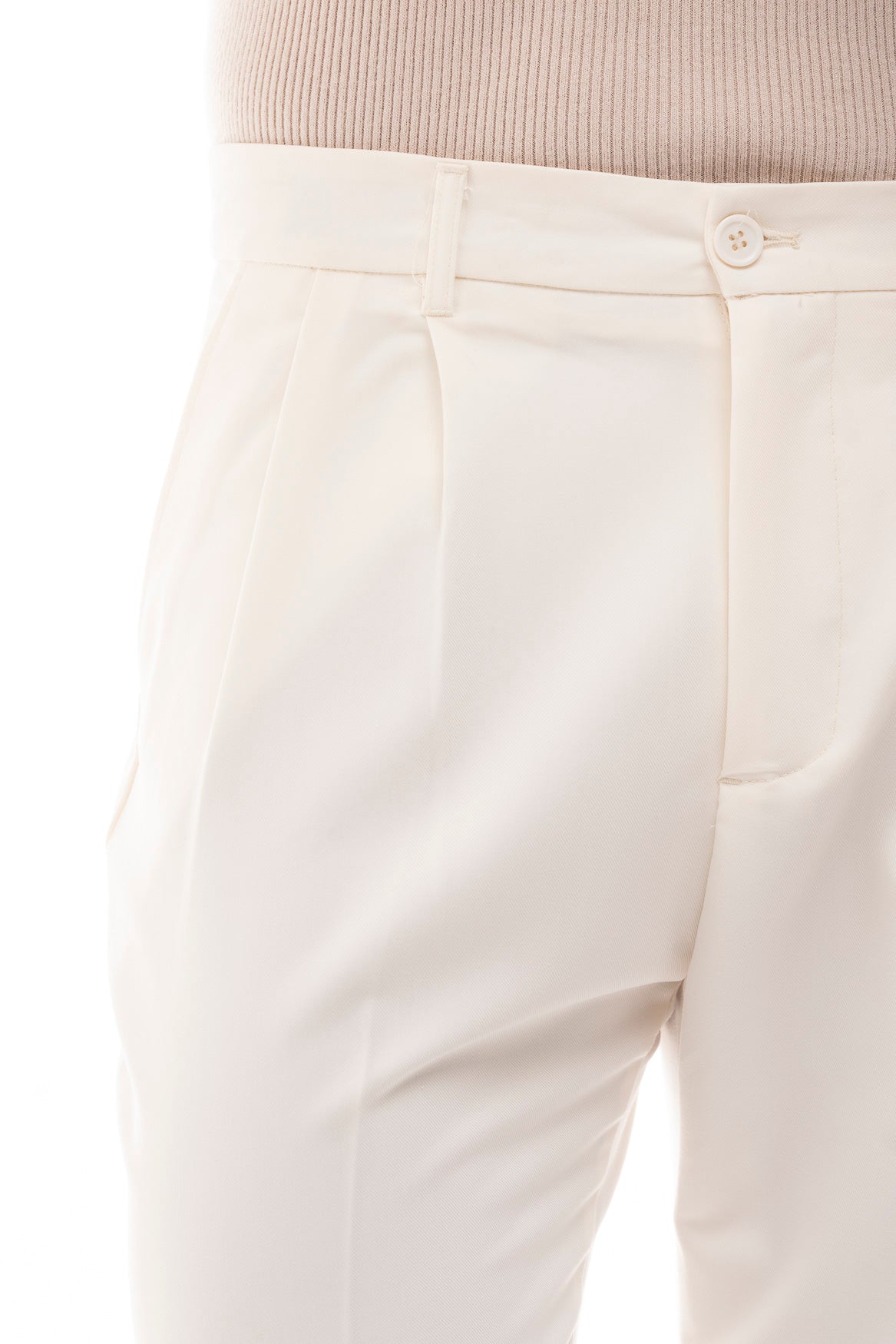 PANTALÓN CHINO PINZAS