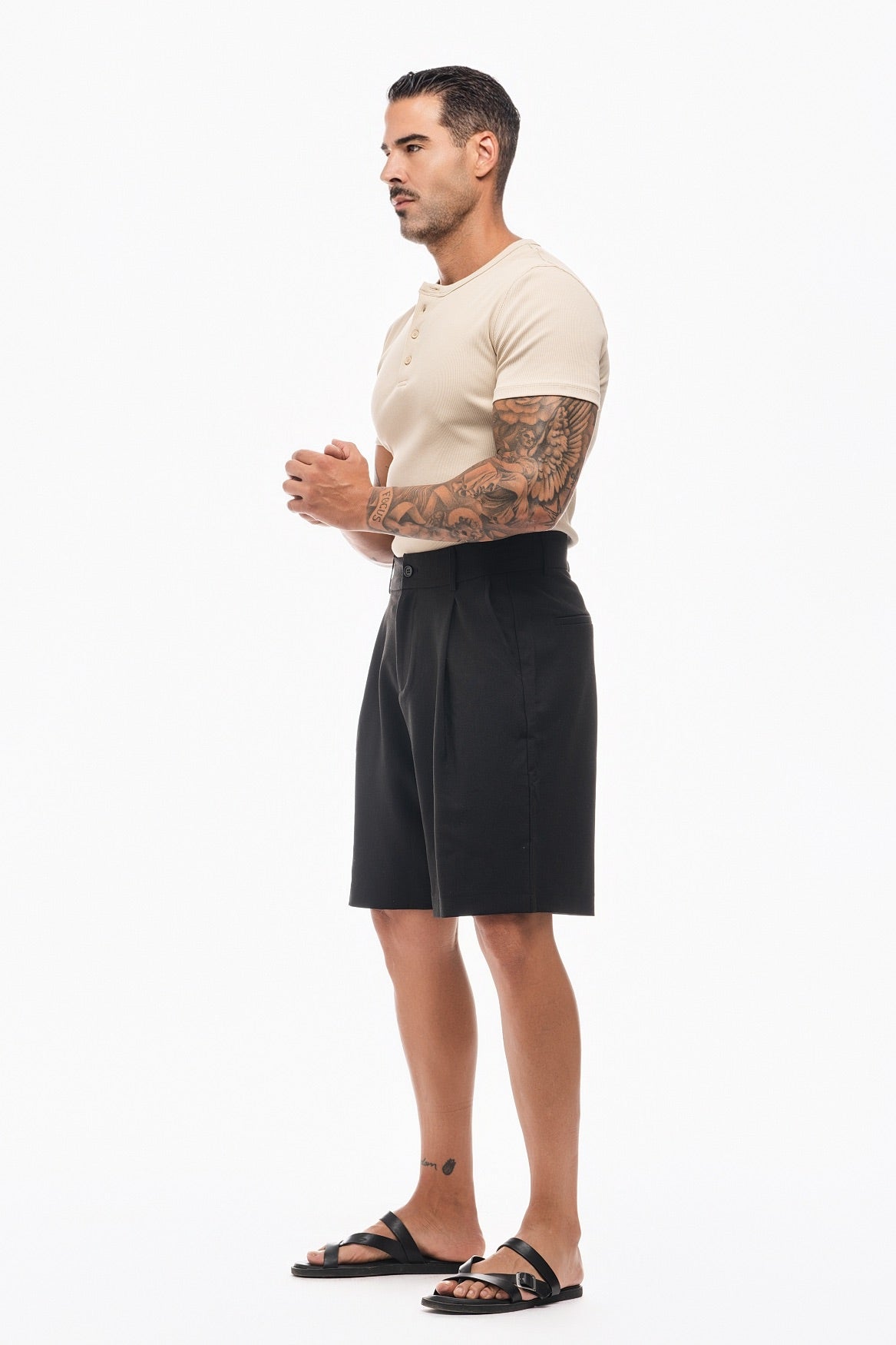 PANTALÓN BERMUDA PINZAS