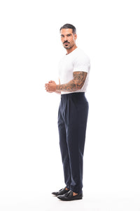 PANTALÓN CHINO PINZAS