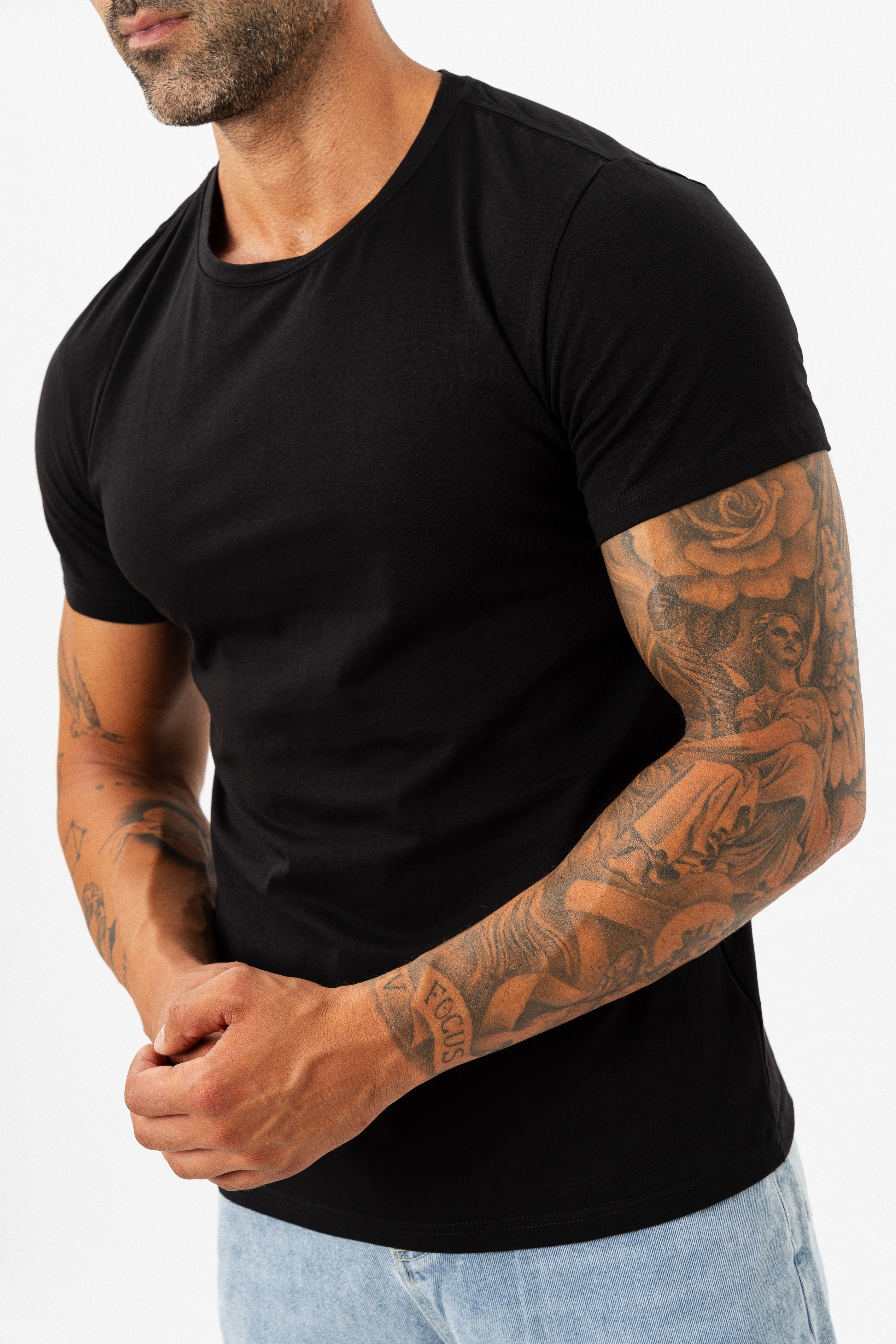 CAMISETA BÁSICA SLIM FIT