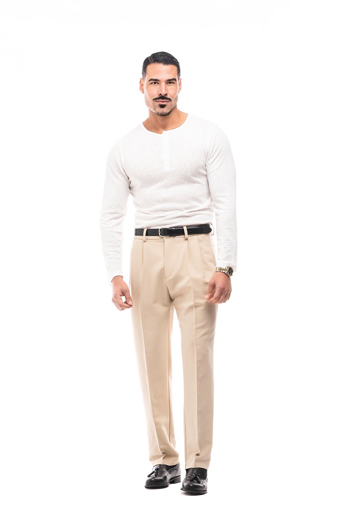 PANTALÓN CHINO PINZAS