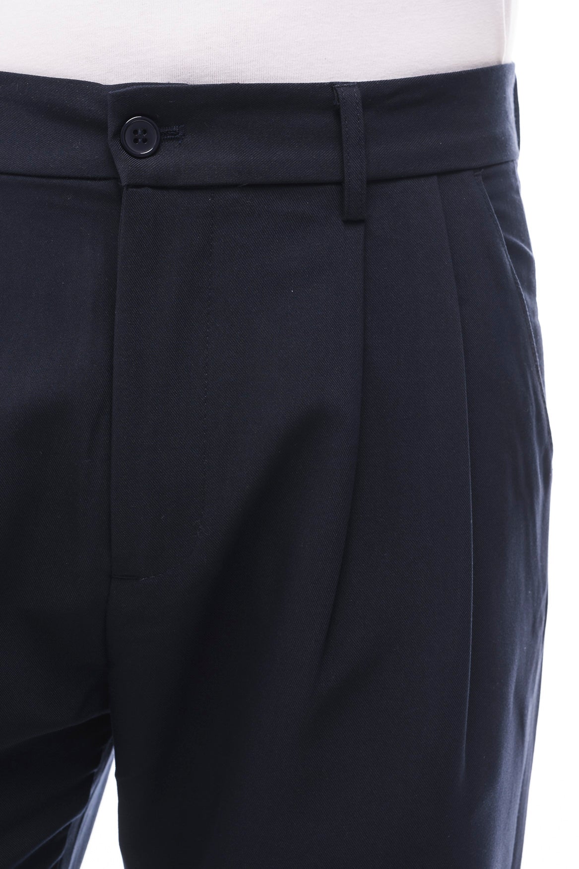 PANTALÓN CHINO PINZAS