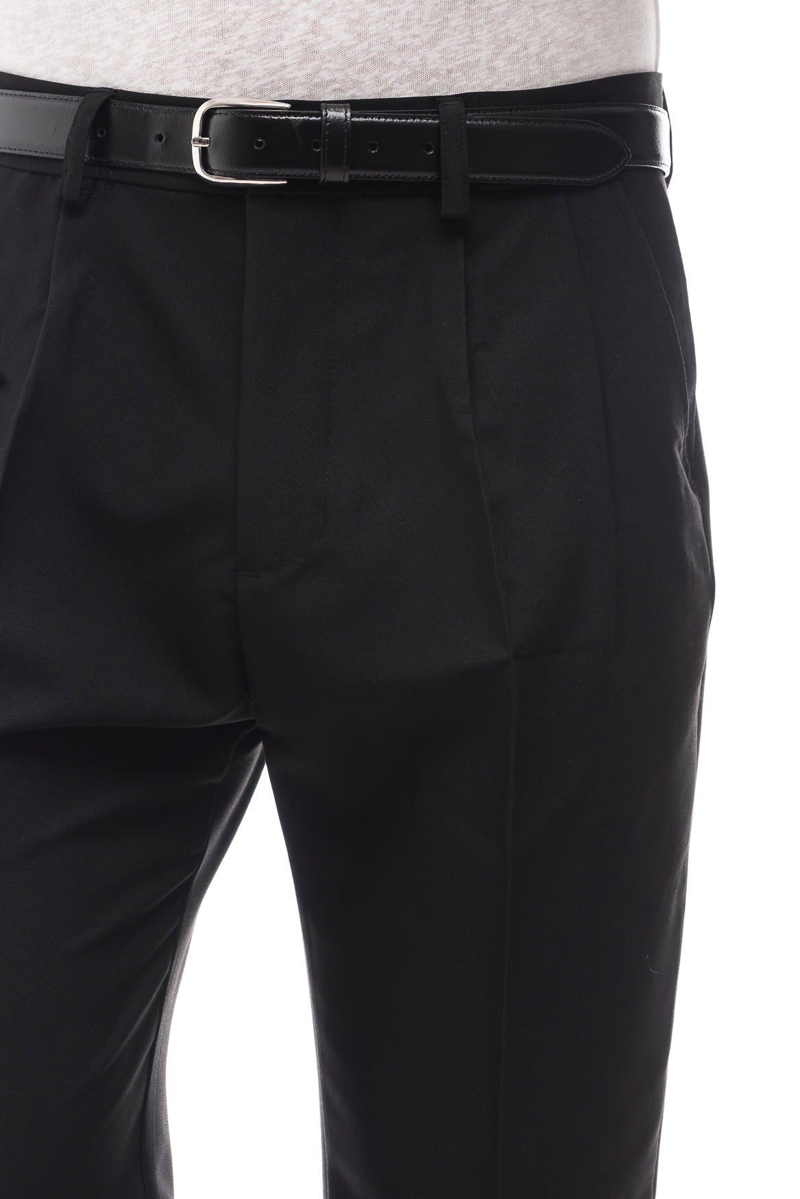 PANTALÓN CHINO PINZAS