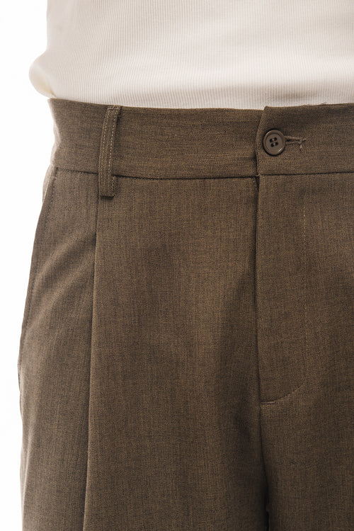 PANTALÓN BERMUDA PINZAS